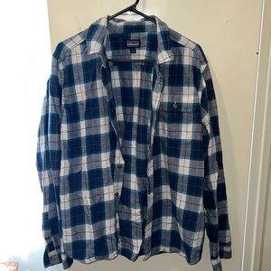Patagonia Men’s Fleece Shirt, Size L